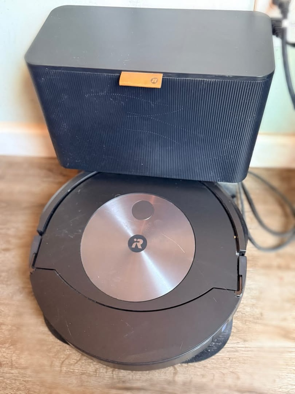 iRobot Roomba Robot Vacuum with Dock - Black